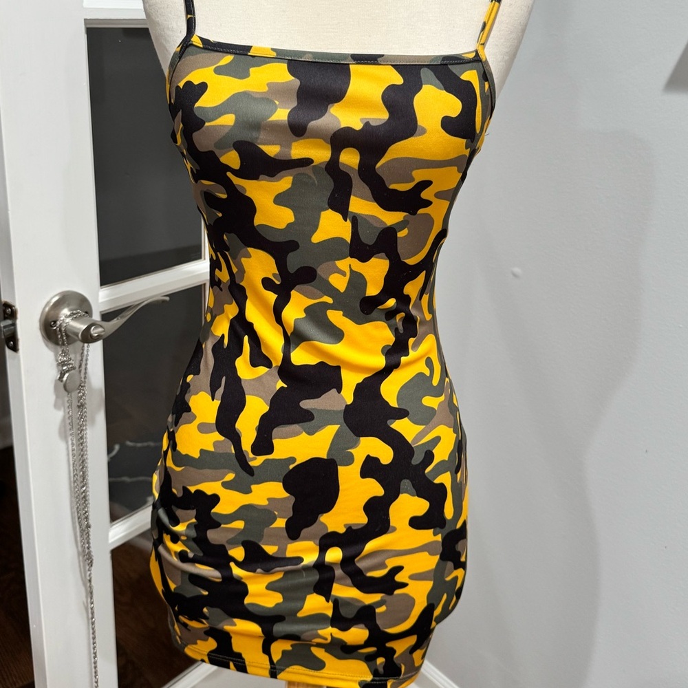 Akira Chicago Black Label Yellow Camo Bodycon Mini Dress